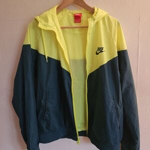 Nike Hooded Windbreaker